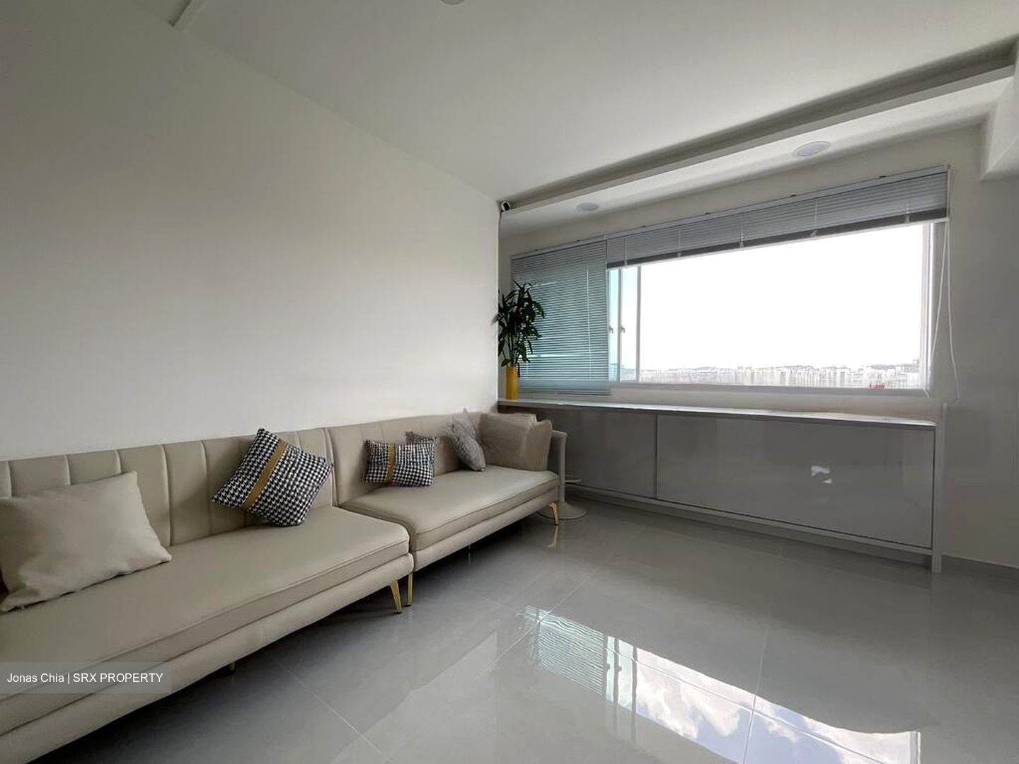 Blk 755 Jurong West Street 74 (Jurong West), HDB Executive #462798011